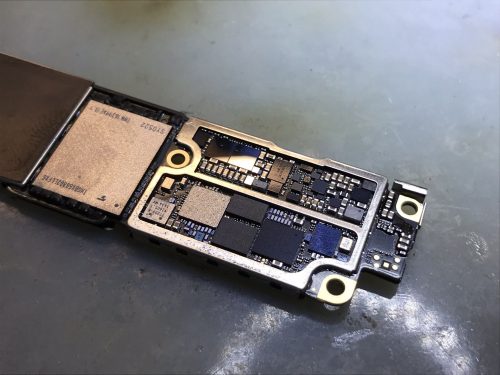 iPhone 7 Audio IC csere