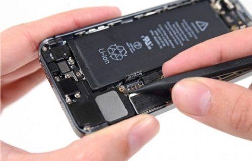 iPhone 5S Akkumulátor alaplapi csatlakozójának javítása