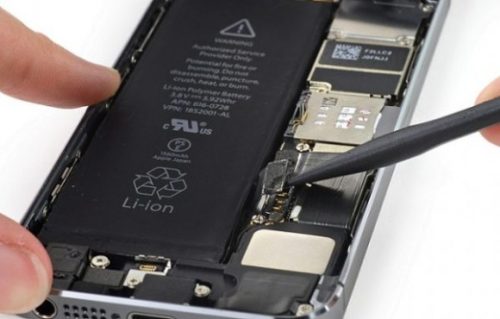 iPhone SE Akkumulátor alaplapi csatlakozójának javítása