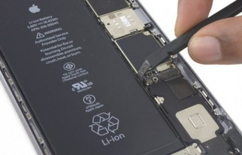 iPhone 6S Plus Akkumulátor alaplapi csatlakozójának javítása